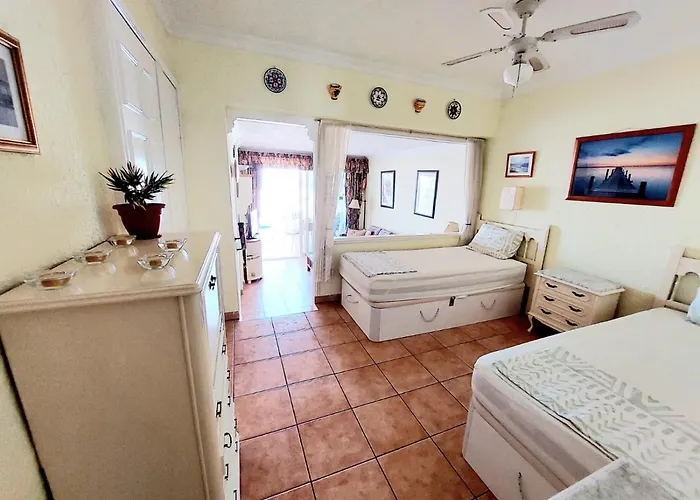 First Line Floor With Amazing Sea View Air Conditioned Just 50m From The Διαμέρισμα