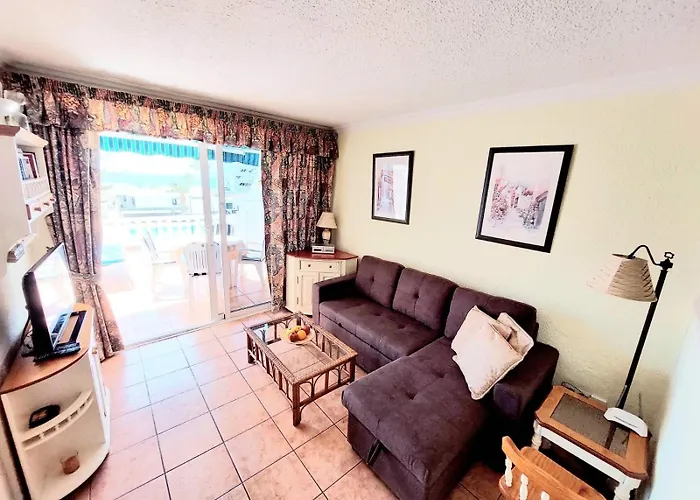 First Line Floor With Amazing Sea View Air Conditioned Just 50m From The Apartment